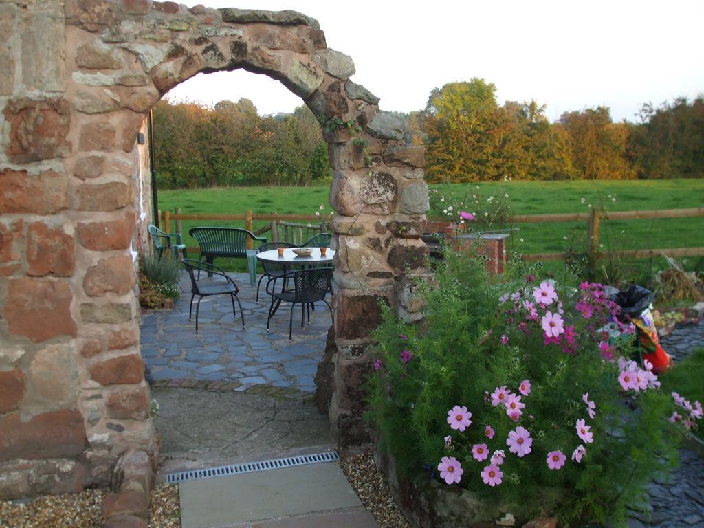 The Old Forge B&B Knockin Eksteriør bilde